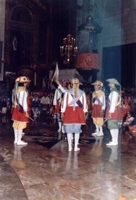 Els Cossiers a punt de Ballar a l'interior del Convent